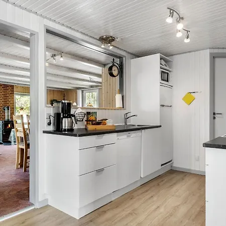 3 Bedroom Awesome In *