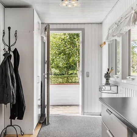 3 Bedroom Awesome In Casa de Férias