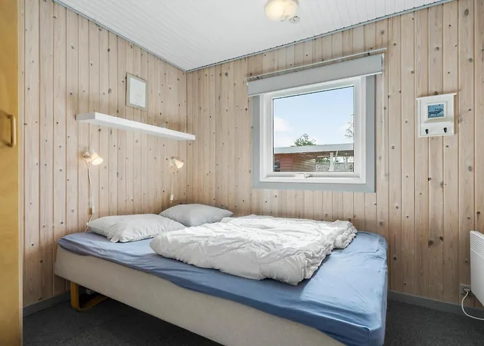 3 Bedroom Awesome In *