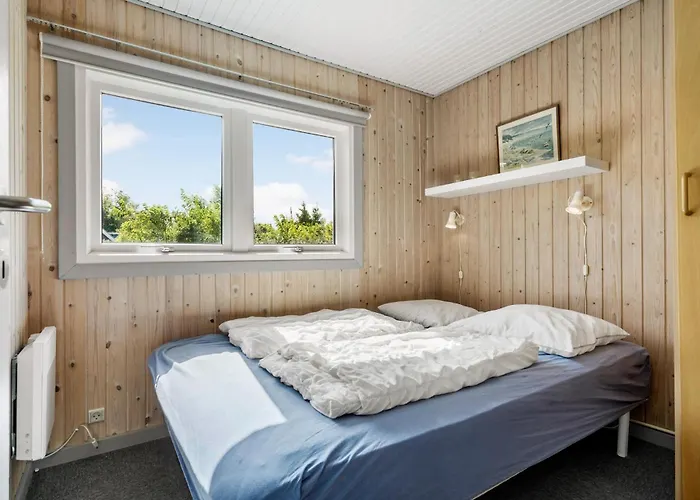 3 Bedroom Awesome In * Tarm